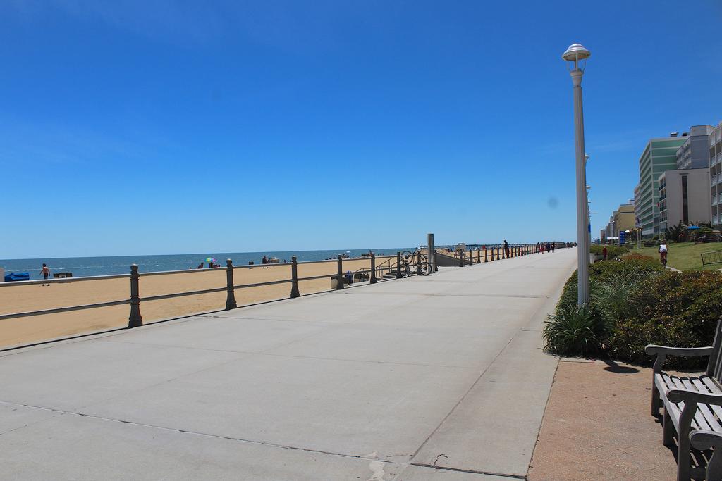 Ocean Sands Resort, Oceanfront, Virginia Beach By Vacatia Ngoại thất bức ảnh
